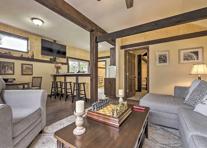 Private Guest House W/ Deck + Spectacular Views!